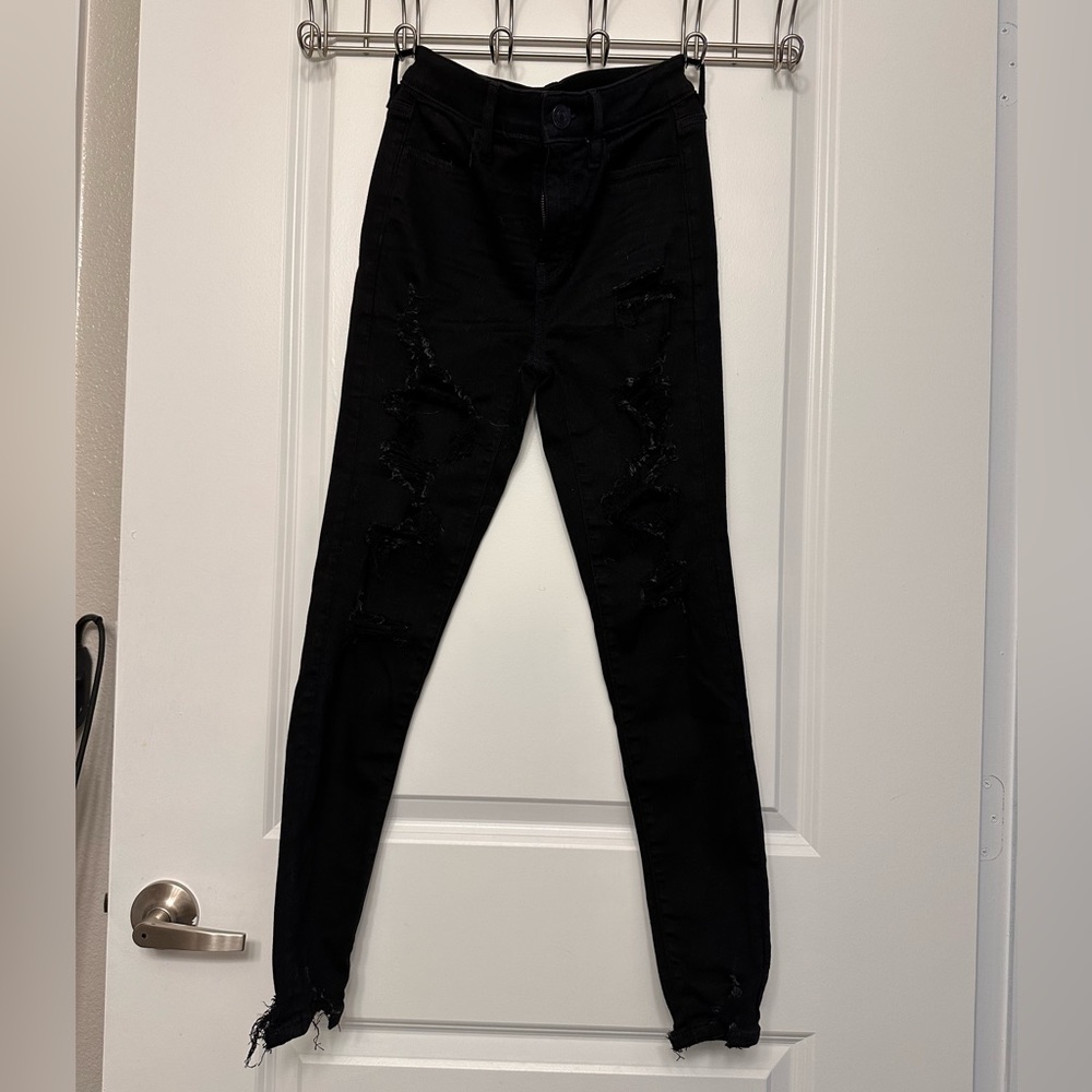 American Eagle Next Level Stretch Distressed/Ripped Skinny Jeans - size 2 short